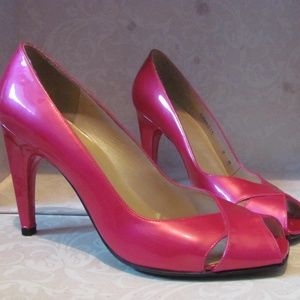 Stuart Weitzman 4" Hot Pink Patent Leather Heels.